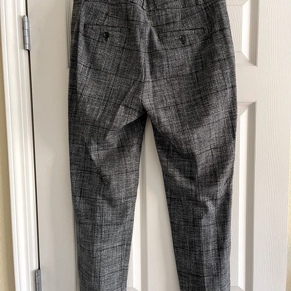 Banana Republic Avery Trouser Pants in Black and White (size 8) - Picture 7 of 10